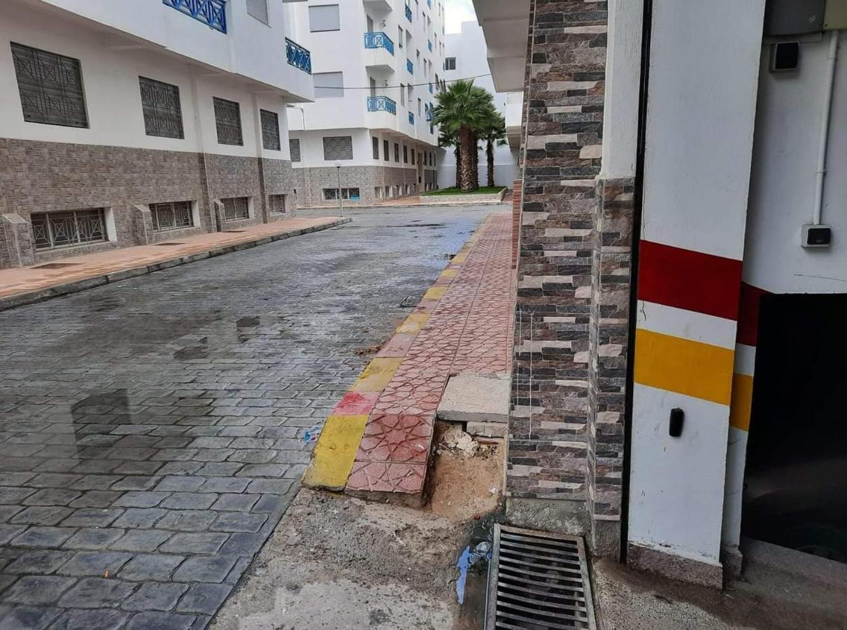 Studio De Luxe Meuble Avec Parking Lägenhet Martil Exteriör bild